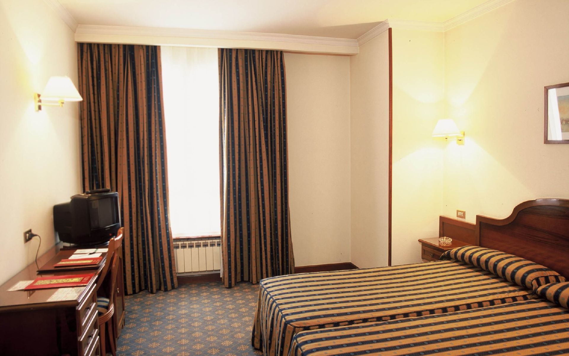Hotel Sercotel Ciudad De Oviedo Room photo
